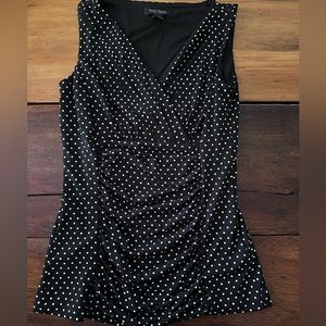 White House Black Market XS sleeveless shirt